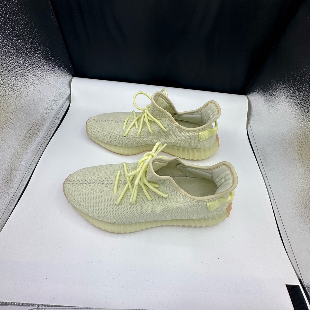 Very lightly used yeezy 350 butters.